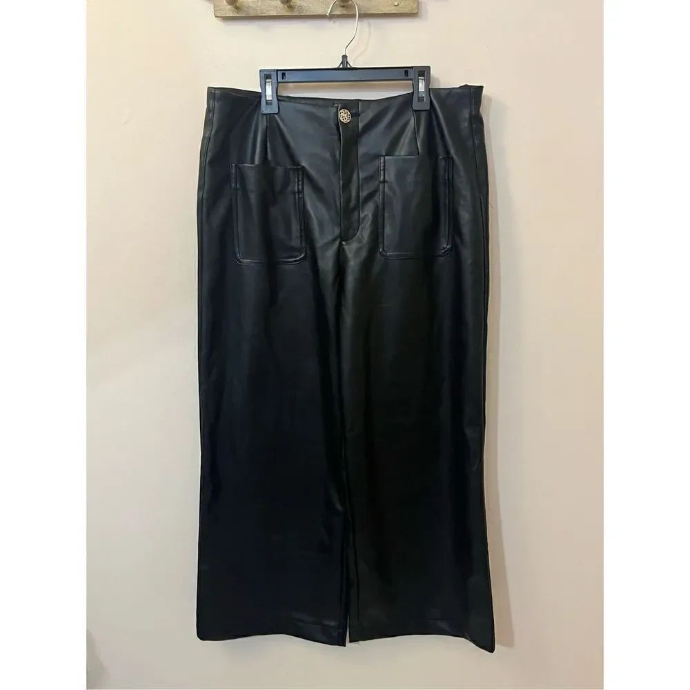 Bagatelle Collection Black Wide Leg Cropped Vegan Leather Pants L